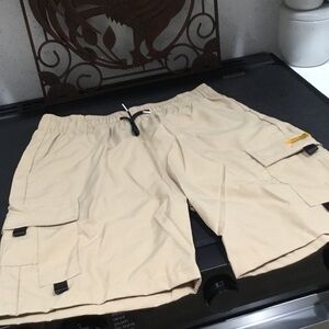 NWT Men's Beige Cargo Shorts with Drawstring